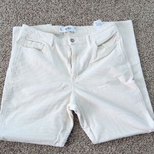 Hollister Women's Straight Leg Cream Jeans